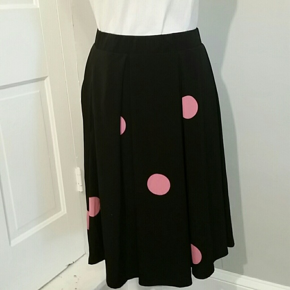 LuLaRoe Dresses & Skirts - FINAL SALE LuLaRoe "Madison" black/pink dots Sz S